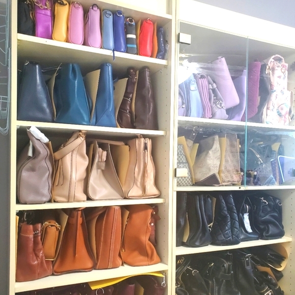 Meet your Posher💜 - Picture 5 of 9